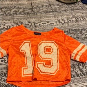 Cropped orange jersey